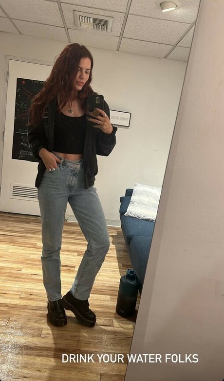 Courtney Hope