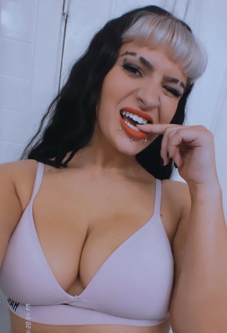 Steph De Lander