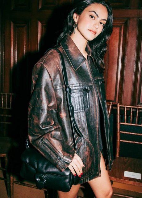 Camila Mendes