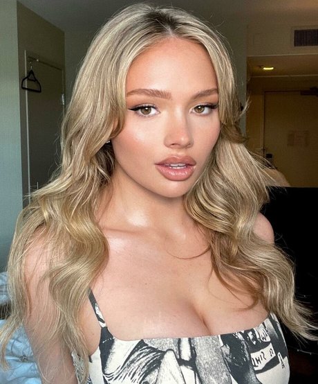 Natalie Alyn Lind