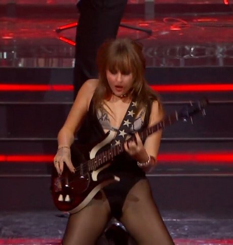 Victoria De Angelis
