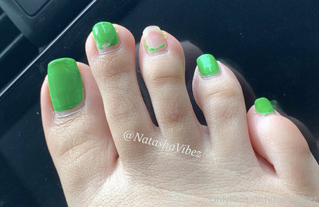Foto di nudo di fuga di OnlyFans di Footvibez