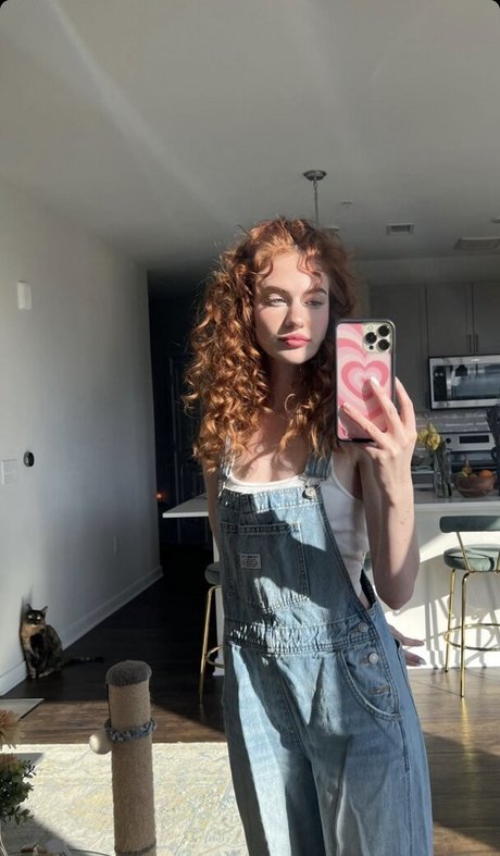 Foto di nudo di fuga di OnlyFans di Kennedy Walsh