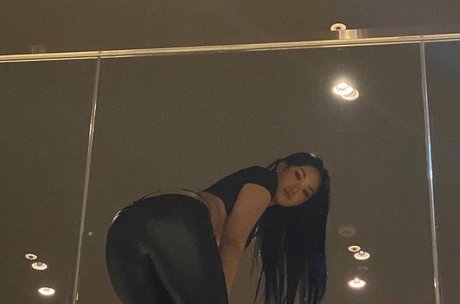 Foto di nudo di fuga di OnlyFans di Scpion