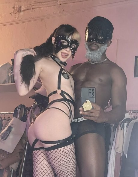 Foto di nudo di fuga di OnlyFans di Gwenhoney