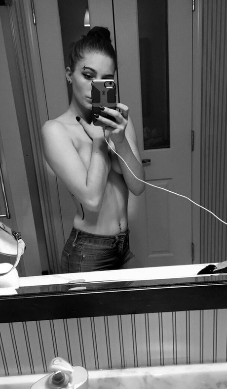 Foto di nudo di fuga di OnlyFans di Freecheechchronic