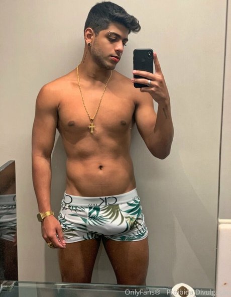 Foto di nudo di fuga di OnlyFans di Marciomendes