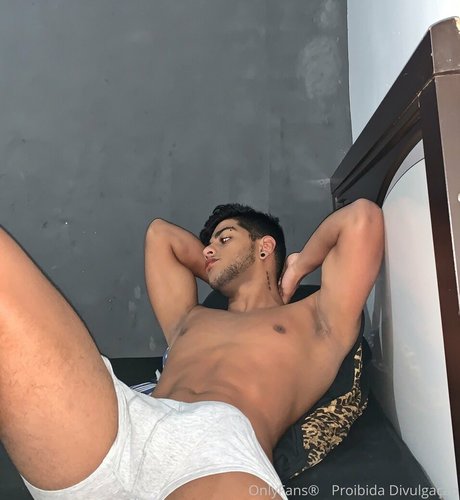 Foto di nudo di fuga di OnlyFans di Marciomendes