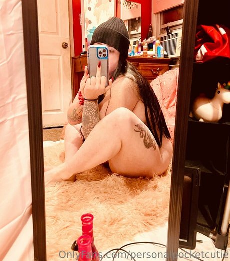 Foto di nudo di fuga di OnlyFans di Personalpocketcutie