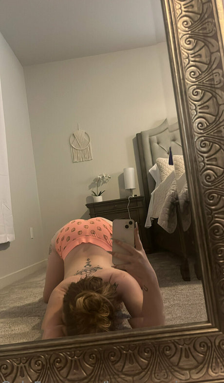 Foto di nudo di fuga di OnlyFans di Layonna Simpson