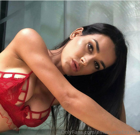 Foto di nudo di fuga di OnlyFans di Emanuellebrazilts