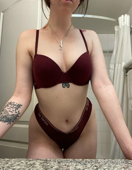 Foto di nudo di fuga di OnlyFans di Smollbean