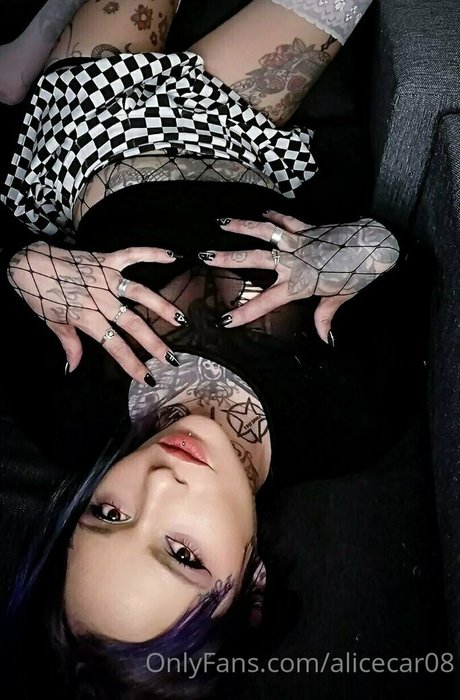 Foto di nudo di fuga di OnlyFans di Alicecar08