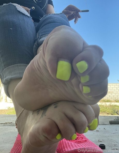 Foto di nudo di fuga di OnlyFans di Servingfet