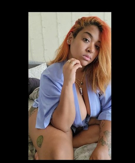 Foto di nudo di fuga di OnlyFans di Theechinawhite