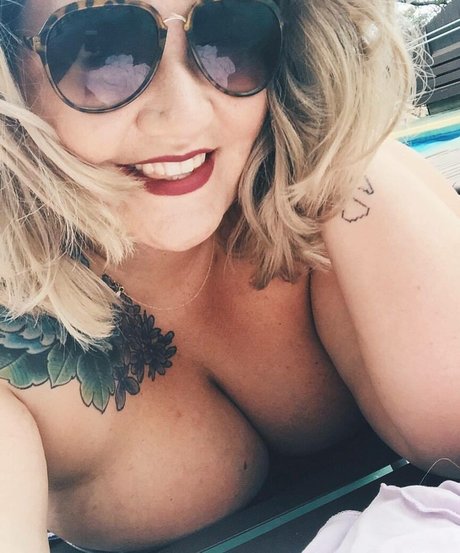 Foto di nudo di fuga di OnlyFans di Corissa Enneking