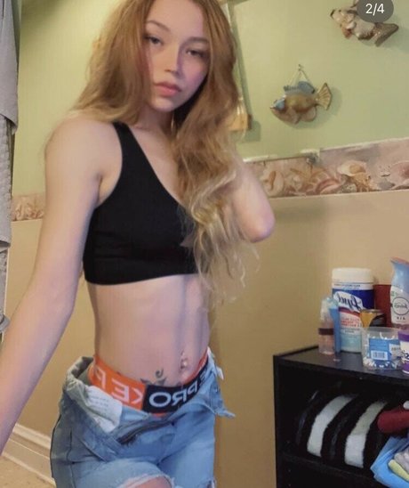 Foto di nudo di fuga di OnlyFans di Snowbunnykassy