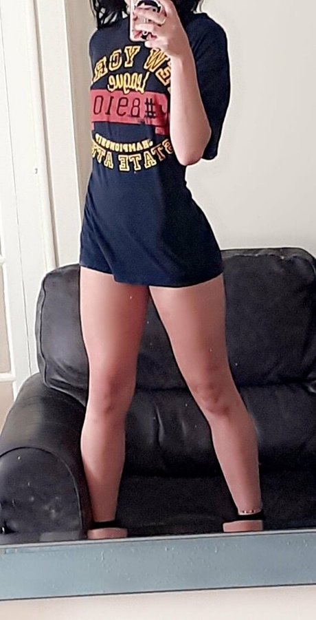 Foto di nudo di fuga di OnlyFans di Sweetlittlehunni