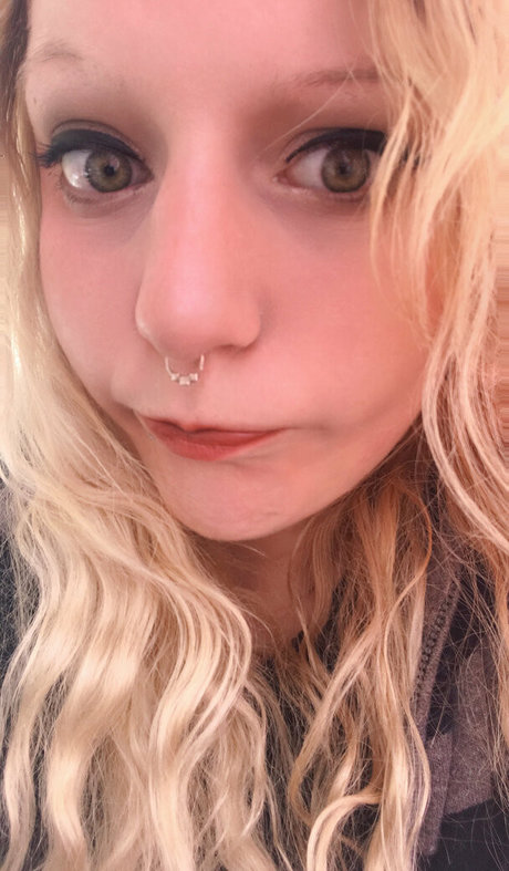 Foto di nudo di fuga di OnlyFans di Hollynicolebtch