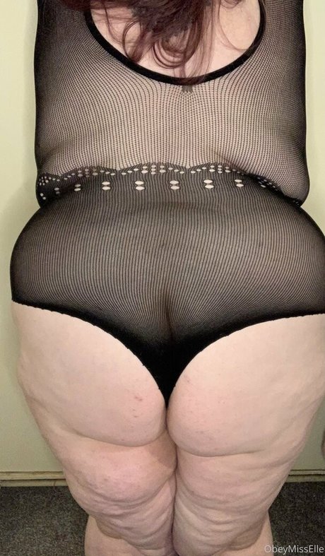 Foto di nudo di fuga di OnlyFans di Obeymisselle