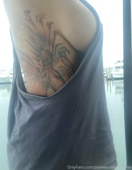 Foto di nudo di fuga di OnlyFans di Amieworldwidefree
