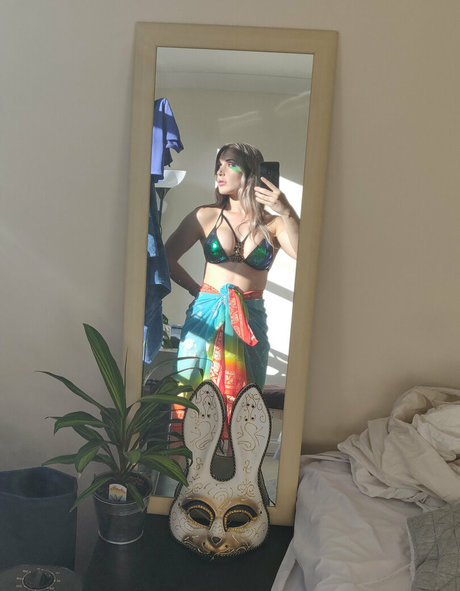 Foto di nudo di fuga di OnlyFans di Morsontologica