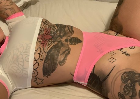 Foto di nudo di fuga di OnlyFans di Missalexistattoo