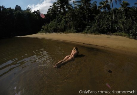 Foto di nudo di fuga di OnlyFans di Carinamoreschi