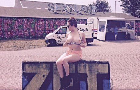 Scarlettblaze1