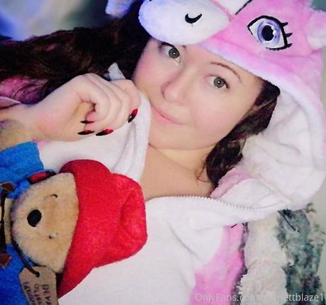 Scarlettblaze1