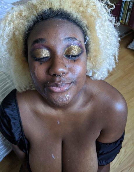 Foto di nudo di fuga di OnlyFans di Thothead