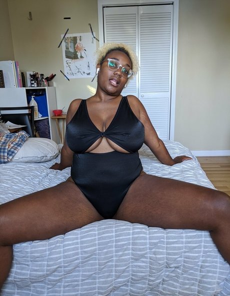 Foto di nudo di fuga di OnlyFans di Thothead