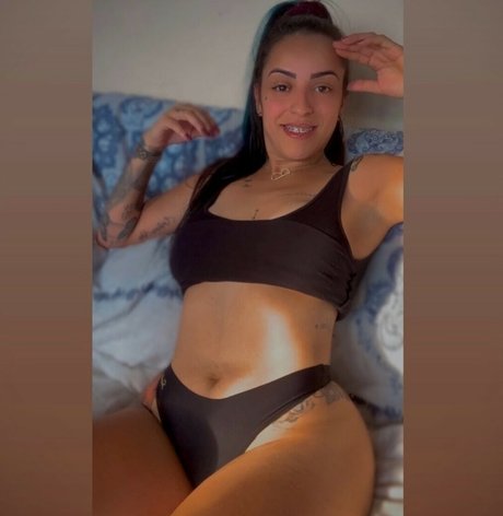 Foto di nudo di fuga di OnlyFans di Camila Effori