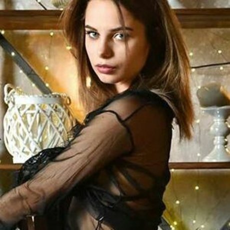 Foto di nudo di fuga di OnlyFans di Ella Shaparenko