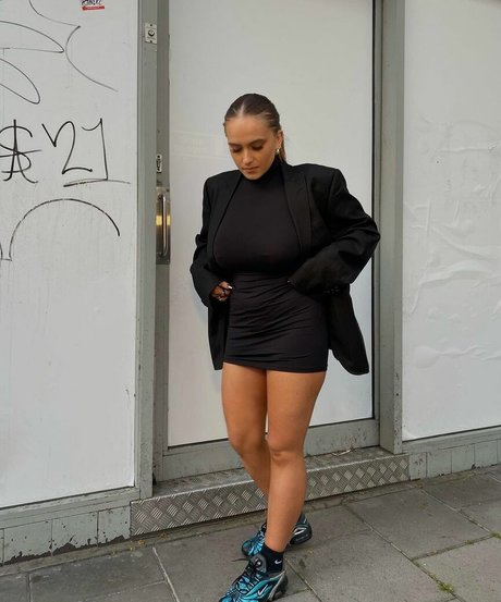 Foto di nudo di fuga di OnlyFans di Laura Svensson