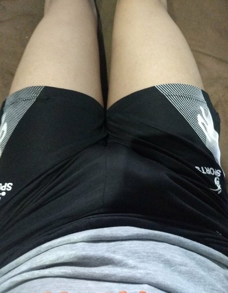 Foto di nudo di fuga di OnlyFans di Lofye