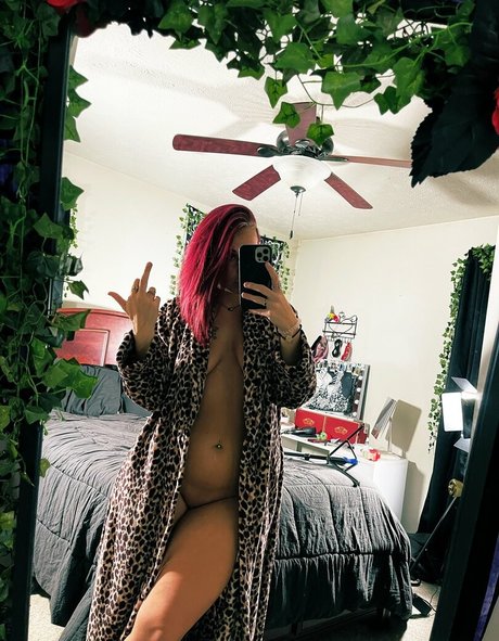 Foto di nudo di fuga di OnlyFans di Xxxcourtneygxxx