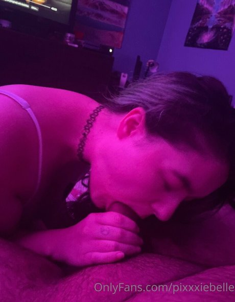 Pixxxiebelle