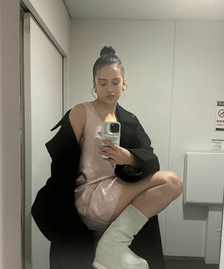 Foto di nudo di fuga di OnlyFans di Rosalia