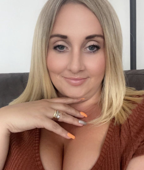 Foto di nudo di fuga di OnlyFans di Mrandmrsbeard88