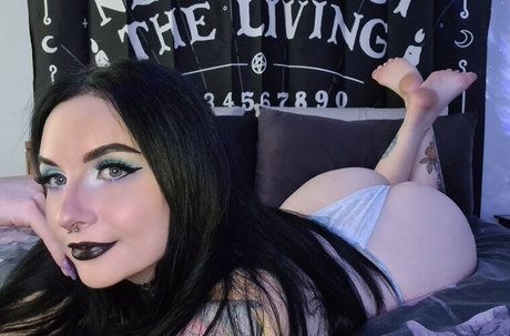 Darklily