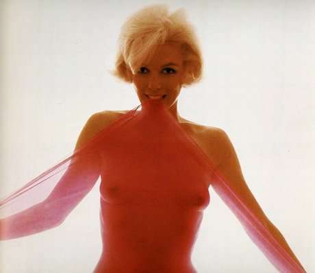 Foto di nudo di fuga di OnlyFans di Marilyn Monroe