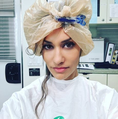 Janina Gavankar