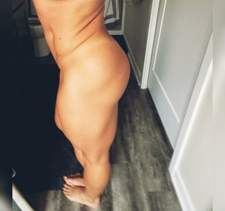 Foto di nudo di fuga di OnlyFans di Tay Bae
