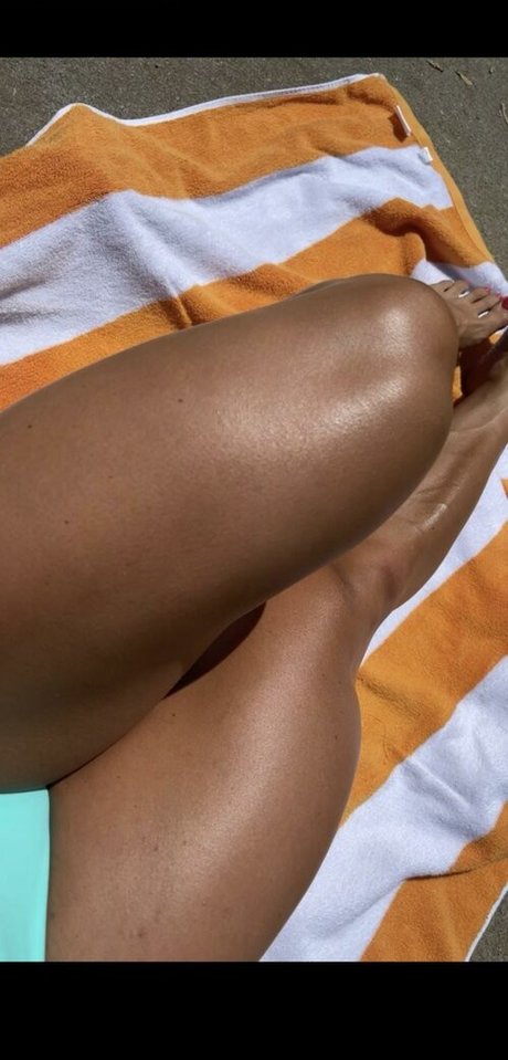 Foto di nudo di fuga di OnlyFans di Tay Bae
