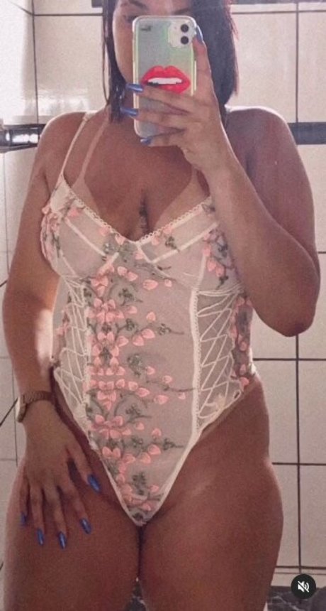 Foto di nudo di fuga di OnlyFans di Juliana Beatriz