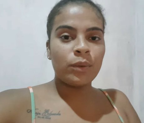 Foto di nudo di fuga di OnlyFans di Baianinha Silva