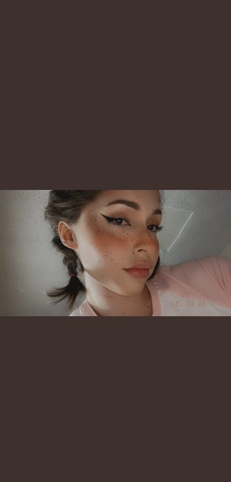 Foto di nudo di fuga di OnlyFans di Summer James