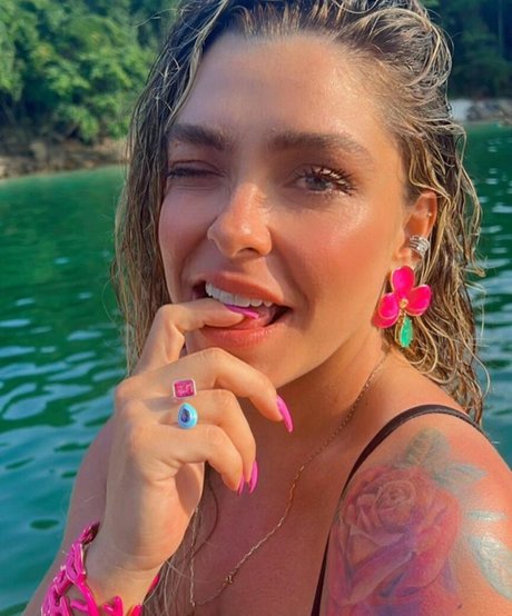 Foto di nudo di fuga di OnlyFans di Fabiola Oliveira