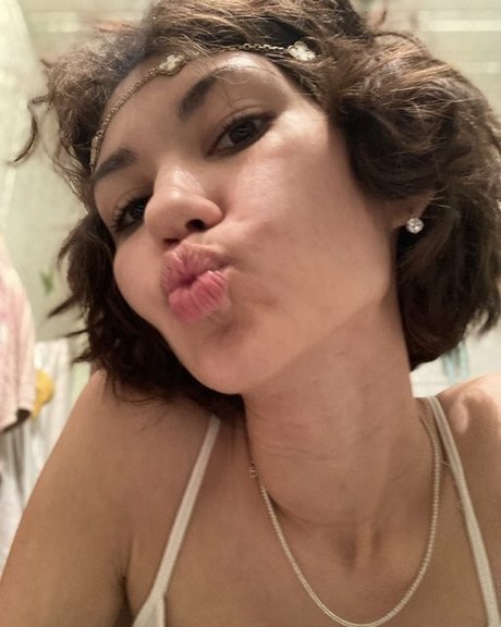 Adorable Dina